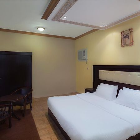 الليل الهادي Aparthotel Khamis Mushait Exteriör bild
