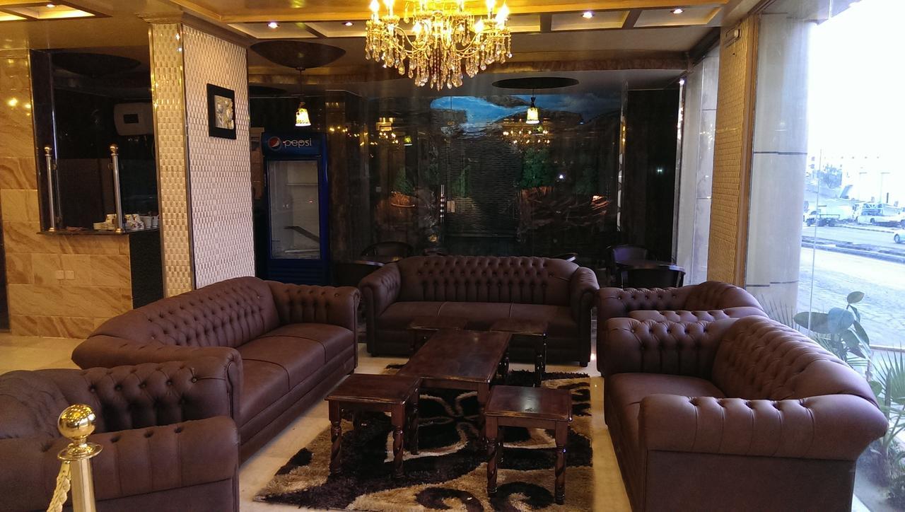 الليل الهادي Aparthotel Khamis Mushait Exteriör bild