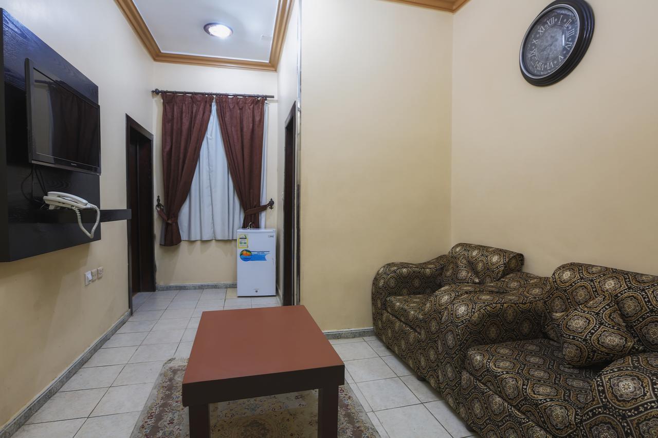 الليل الهادي Aparthotel Khamis Mushait Exteriör bild