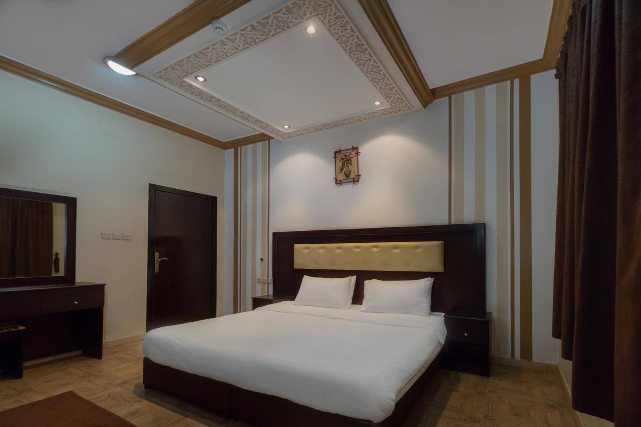 الليل الهادي Aparthotel Khamis Mushait Exteriör bild