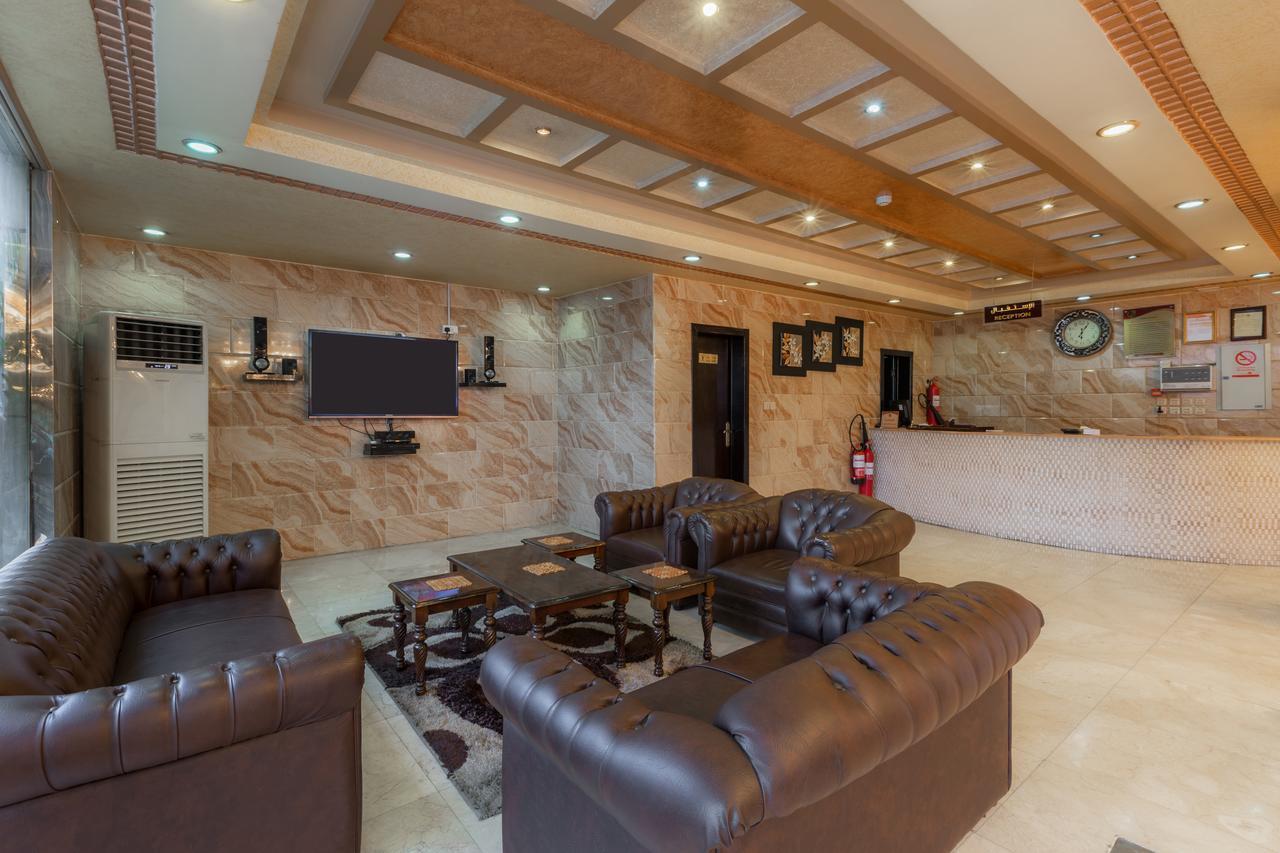 الليل الهادي Aparthotel Khamis Mushait Exteriör bild